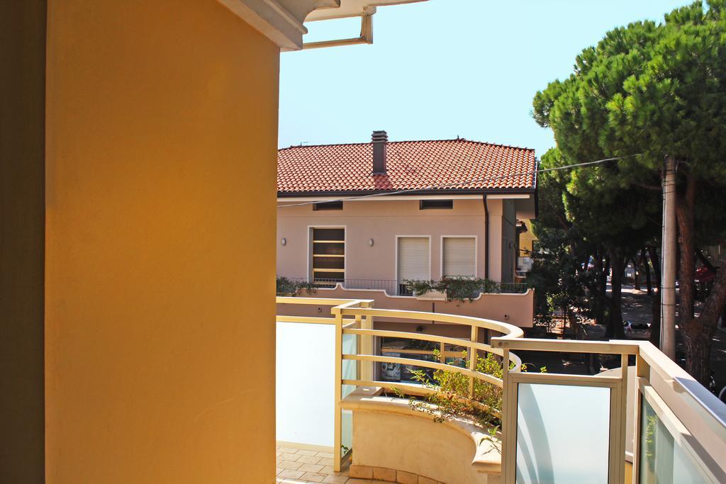 Hotel Royal Misano Adriatico Exterior foto