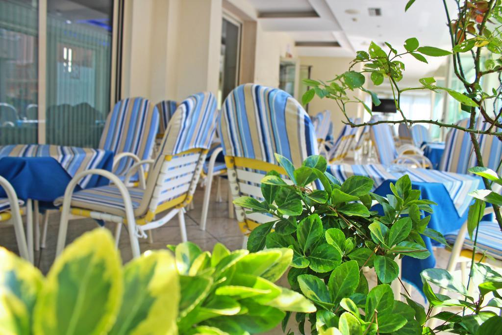 Hotel Royal Misano Adriatico Exterior foto